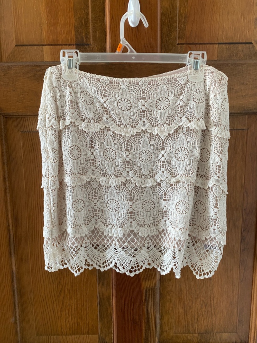 Jennifer Lopez Crochet Lace Mini Skirt in Cream Size M
